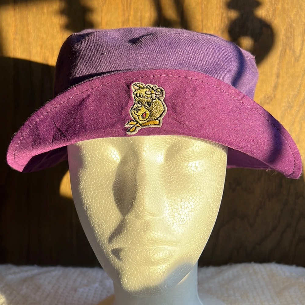 Hanna-Barbera Cindy bear vintage bucket hat